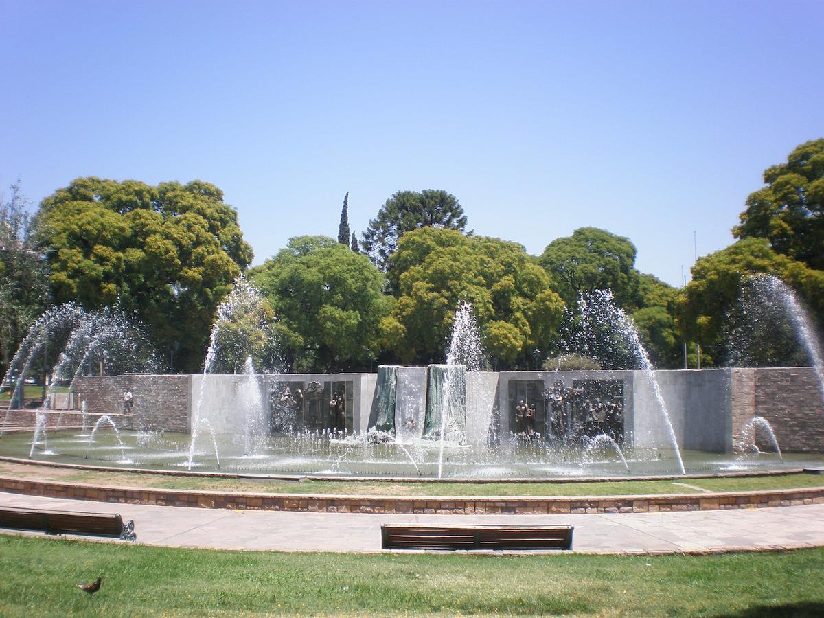 Hotel Zamora Mendoza Bagian luar foto