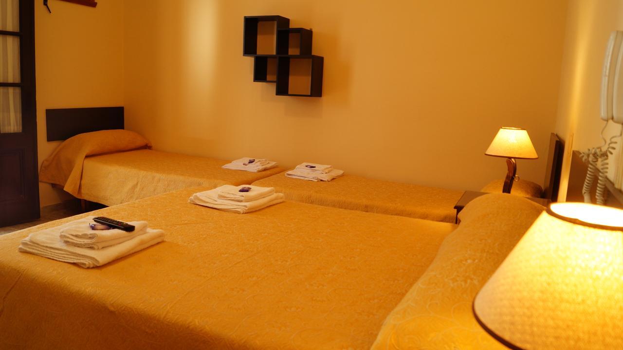 Hotel Zamora Mendoza Bagian luar foto