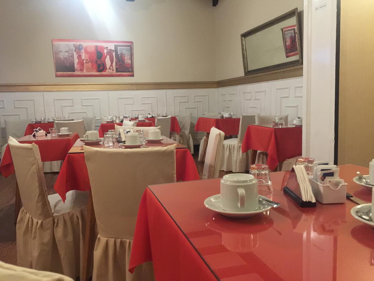 Hotel Zamora Mendoza Bagian luar foto